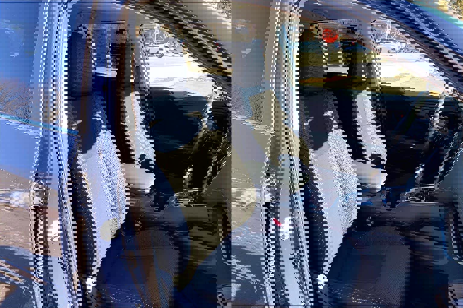 Used 2025 Subaru Outback Premium image 8