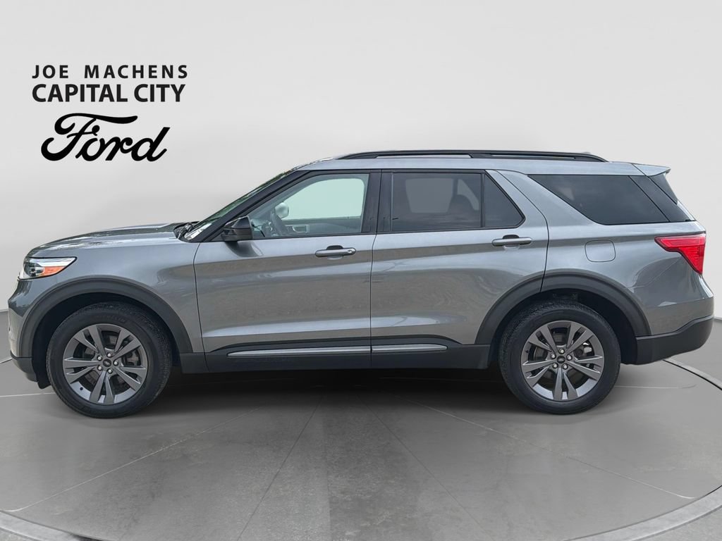 Used 2024 Ford Explorer XLT w/ Equipment Group 202A AWD/4WD image 8