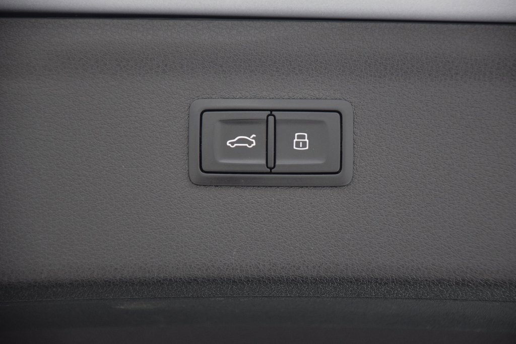 Used 2017 Audi Q3 2.0T Premium Plus w/ Premium Plus Package image 33