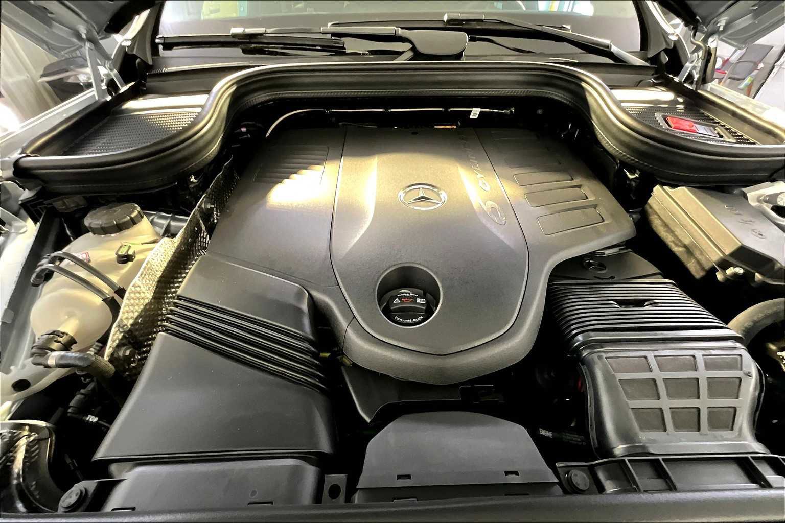 New 2026 Mercedes-Benz GLS 450 4MATIC image 14