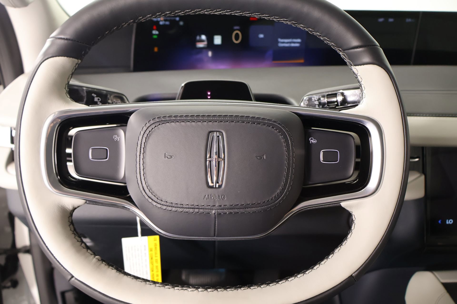 New 2026 Lincoln Navigator Premiere image 3