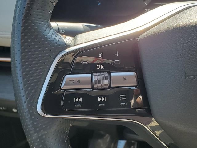 Certified 2023 Nissan Ariya FWD image 18