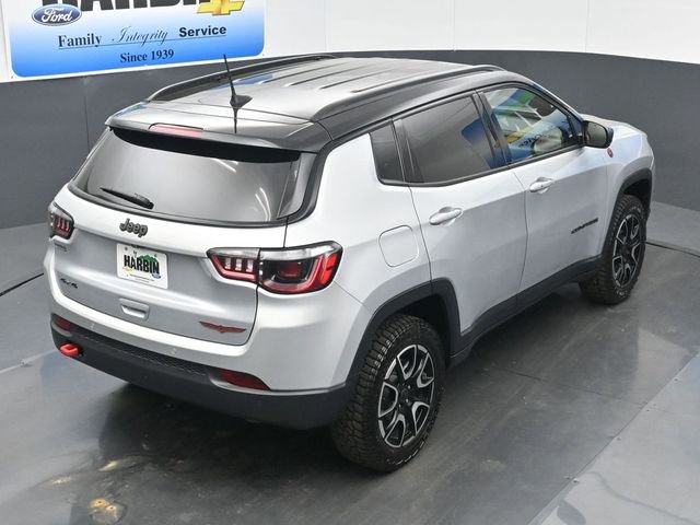 Used 2025 Jeep Compass Trailhawk image 25
