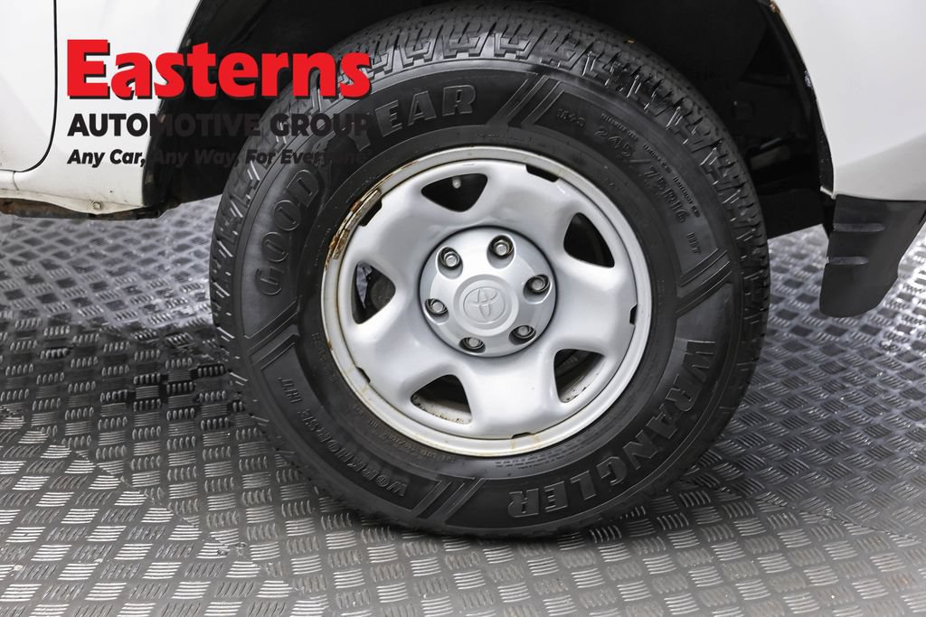 Used 2020 Toyota Tacoma SR w/ SR Convenience Package RWD image 28