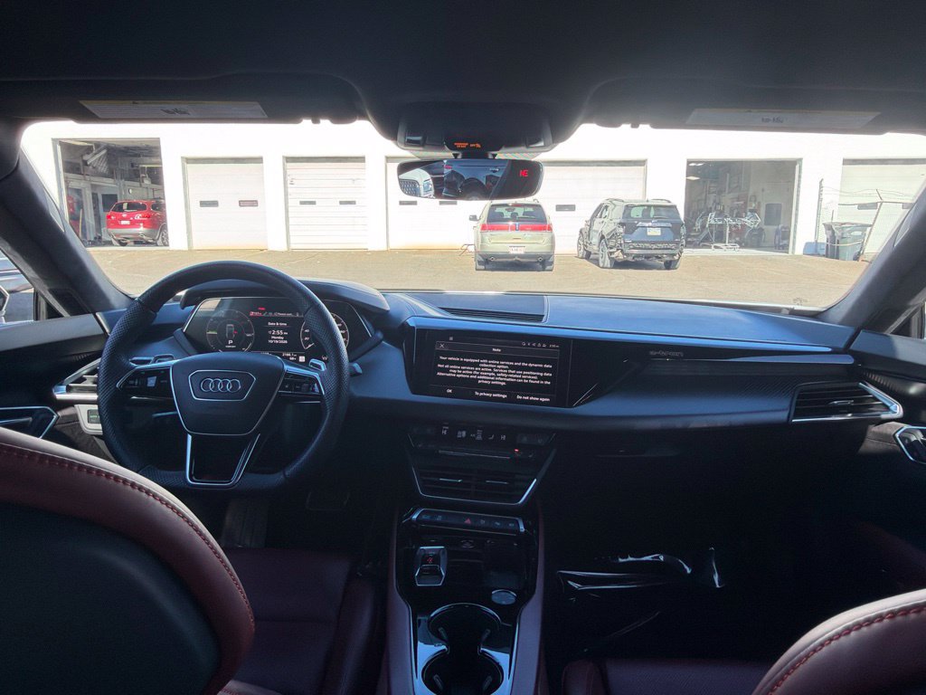 Used 2024 Audi RS e-tron GT w/ Carbon Performance Package AWD/4WD image 21