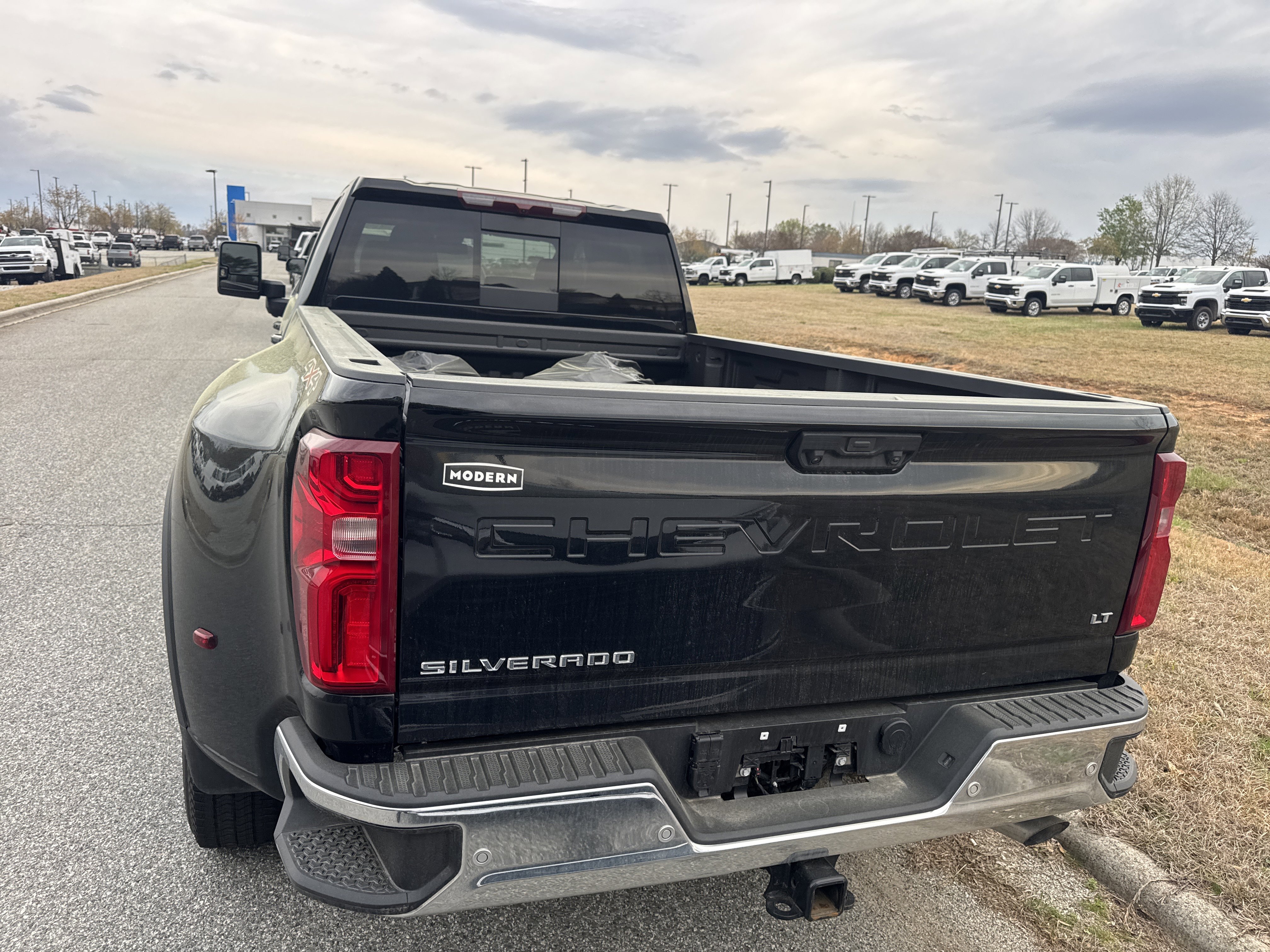 Certified 2026 Chevrolet Silverado 3500 LT w/ Safety Package image 9