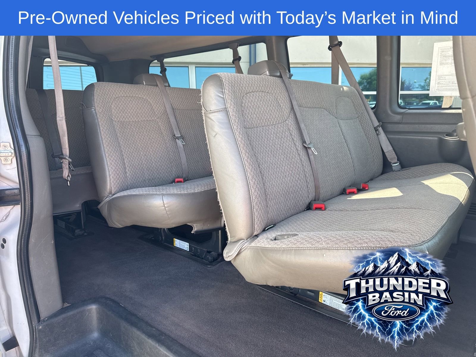 Used 2019 Chevrolet Express 3500 LT w/ LT Preferred Equipment Group image 10