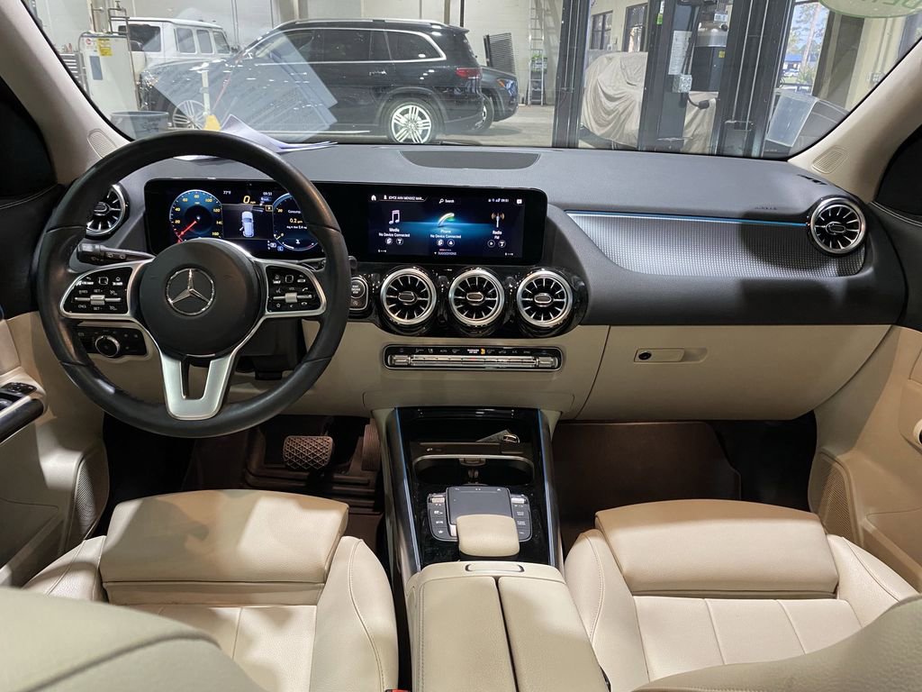Certified 2022 Mercedes-Benz GLA 250 image 2