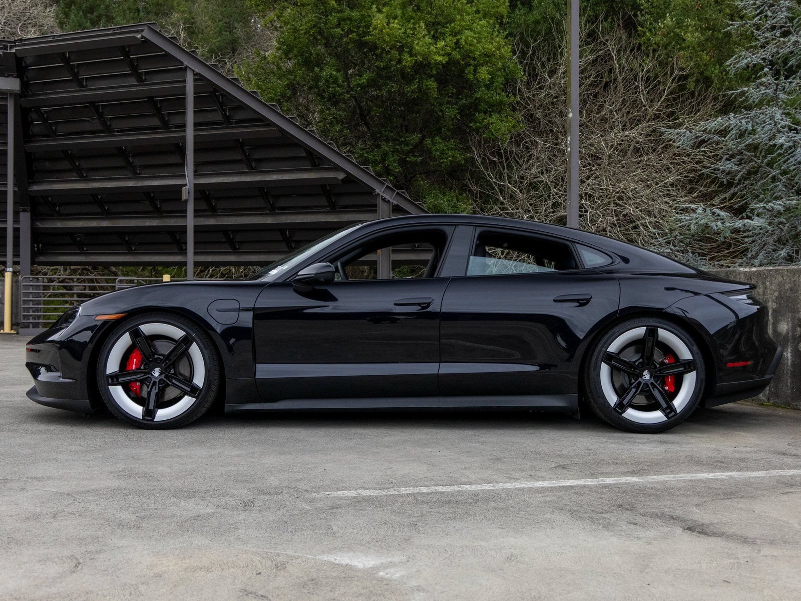 New 2025 Porsche Taycan 4S AWD/4WD image 2