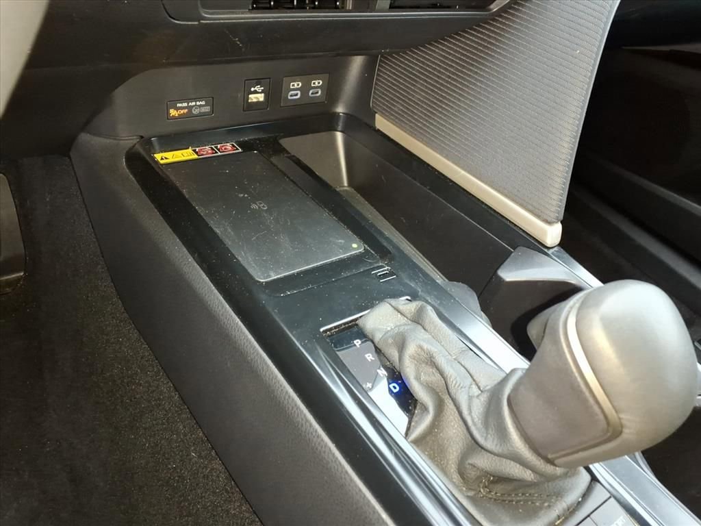 Used 2025 Toyota Camry SE image 22