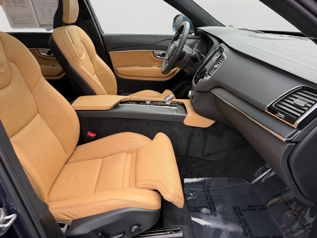 Used 2024 Volvo XC90 T8 Ultimate w/ Lounge Package AWD/4WD image 7