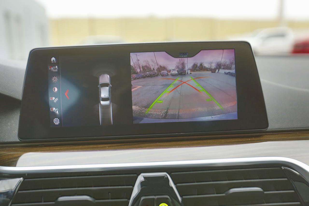 Used 2019 BMW 530i xDrive w/ Convenience Package image 9