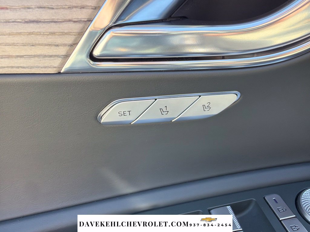 Used 2025 Genesis GV80 2.5T Prestige AWD/4WD image 2