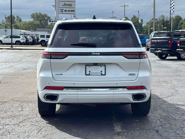 Used 2022 Jeep Grand Cherokee Overland w/ MOPAR Finishing Package AWD/4WD image 40