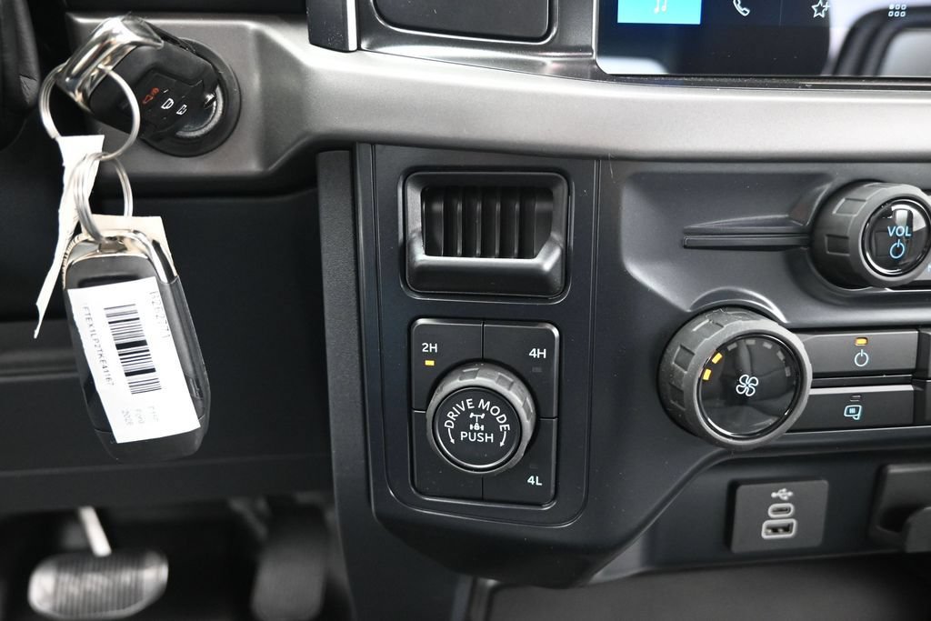 New 2026 Ford F150 XL AWD/4WD image 15