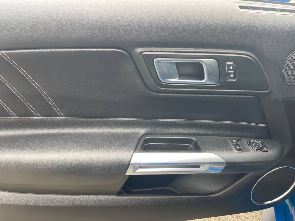 Used 2021 Ford Mustang Premium RWD image 8