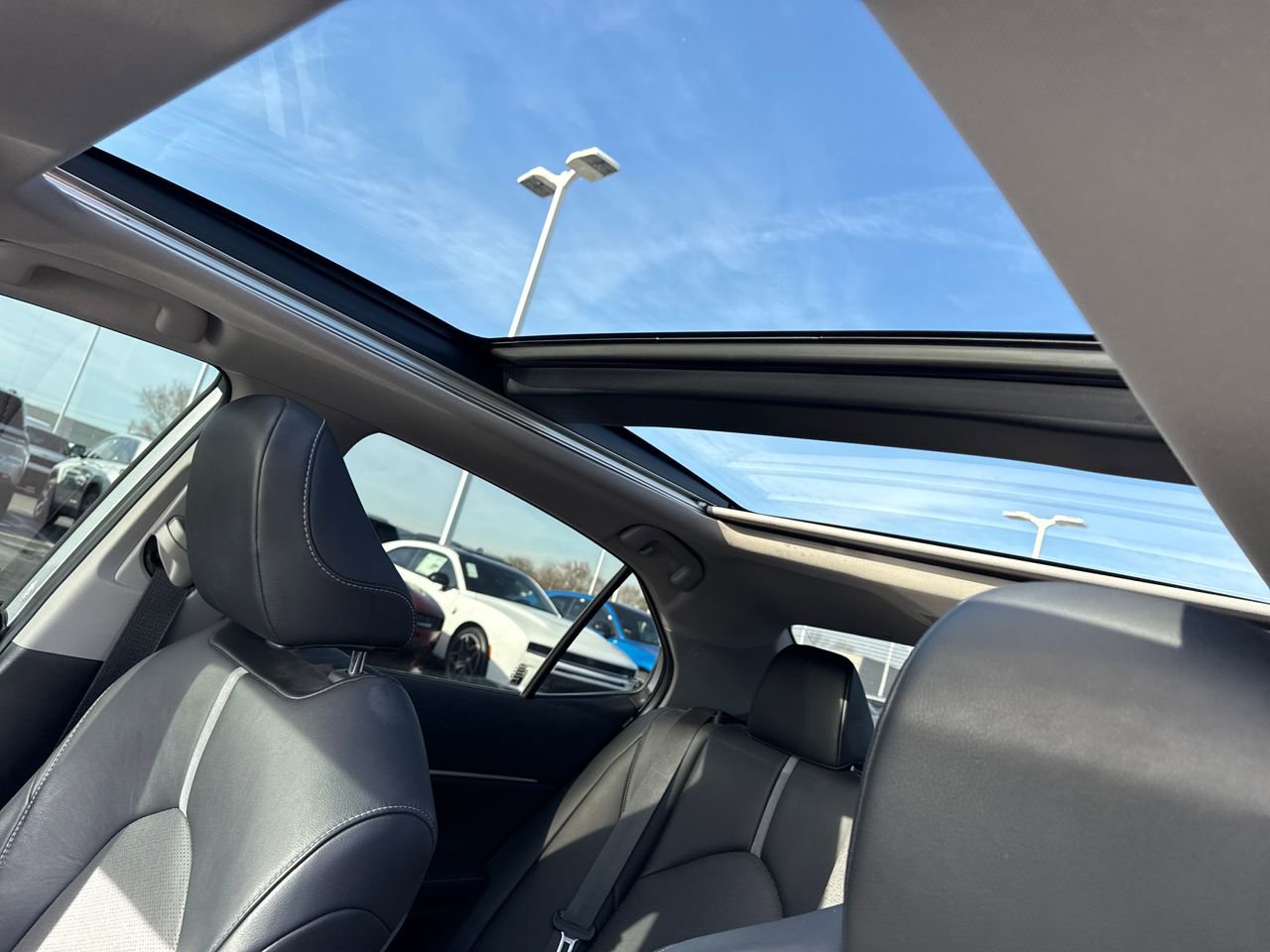 Used 2021 Toyota Camry XSE image 17