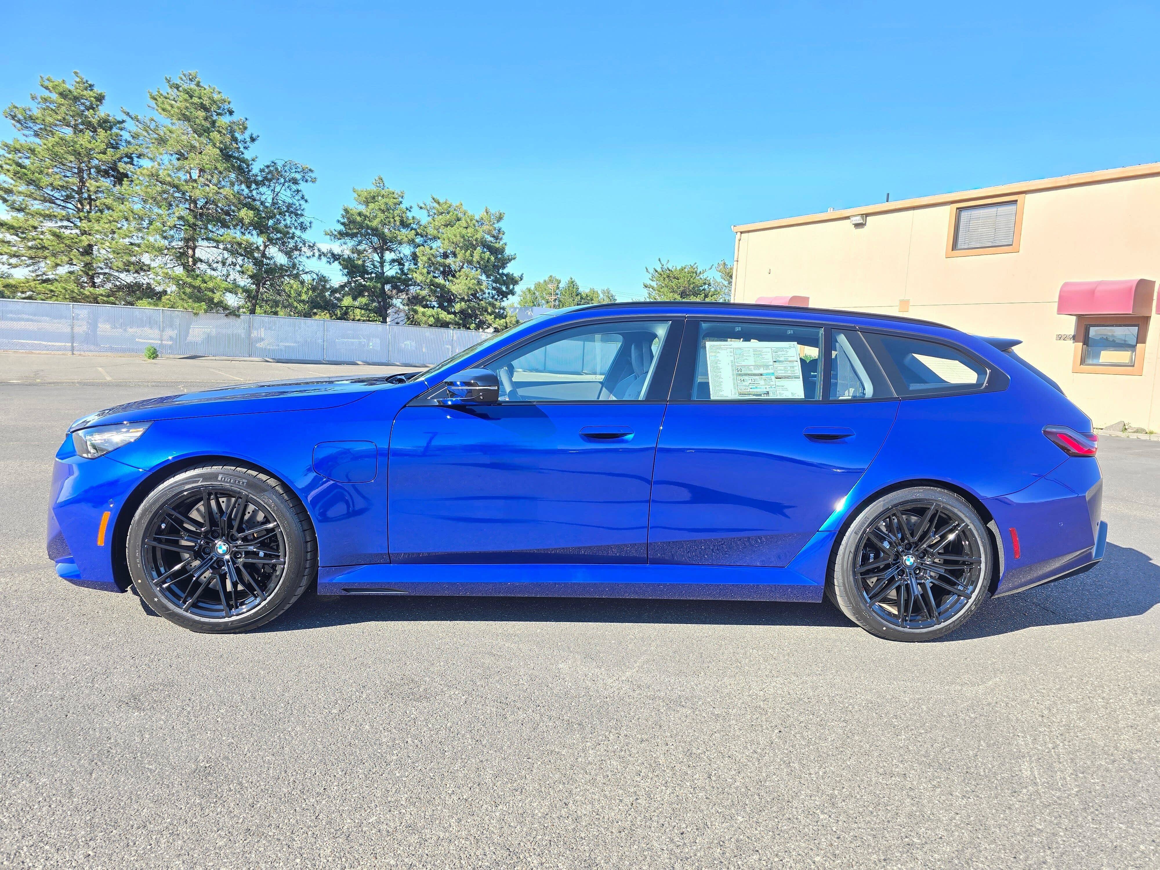New 2027 BMW M5 Touring AWD/4WD image 3