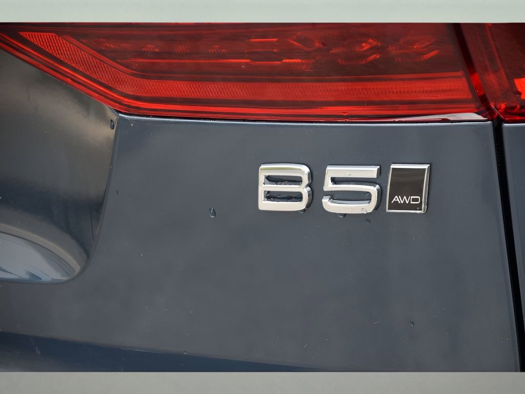 Certified 2026 Volvo XC60 B5 Core w/ Protection Package Premier image 28