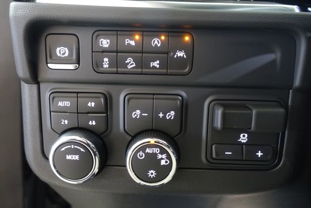 New 2026 Chevrolet Suburban LS image 11