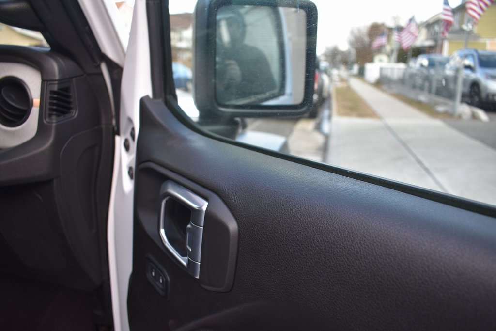 Used 2025 Jeep Wrangler Sport S image 22