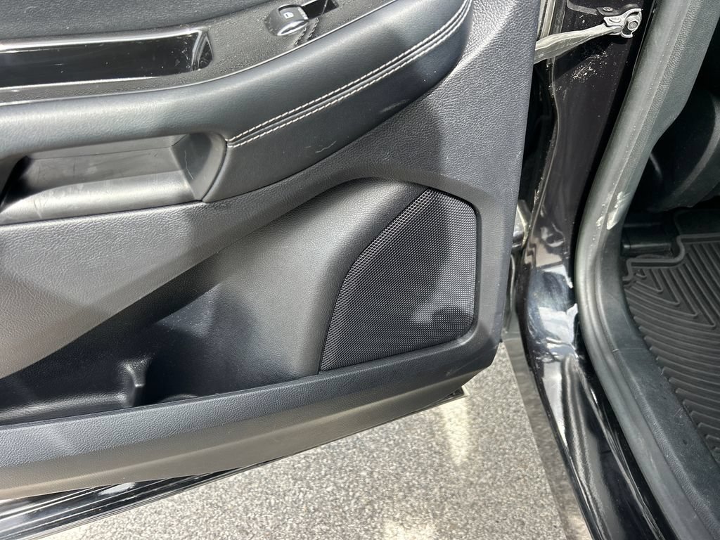 Used 2019 Ford Edge Titanium w/ Equipment Group 301A AWD/4WD image 45
