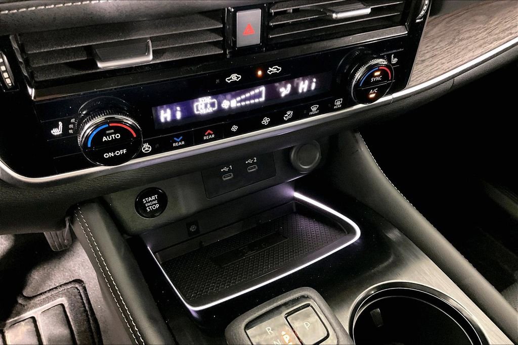 Used 2025 Nissan Rogue Platinum w/ Platinum Premium Package image 33