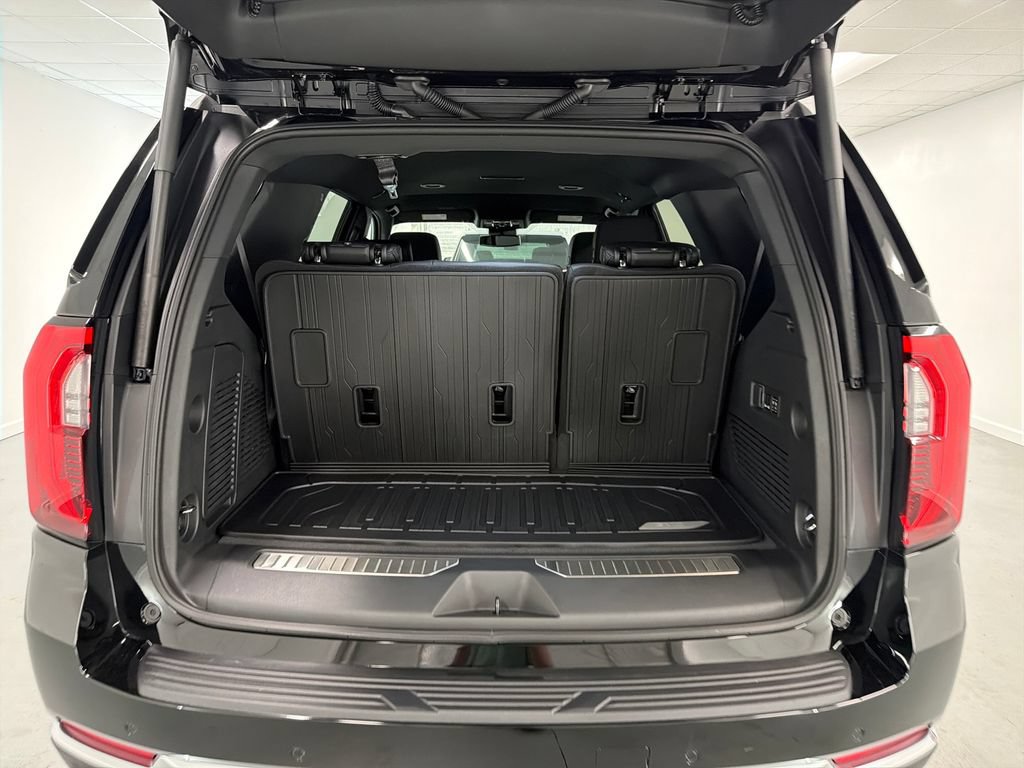 New 2026 GMC Yukon Denali w/ LPO, Floor Liner Package RWD image 8