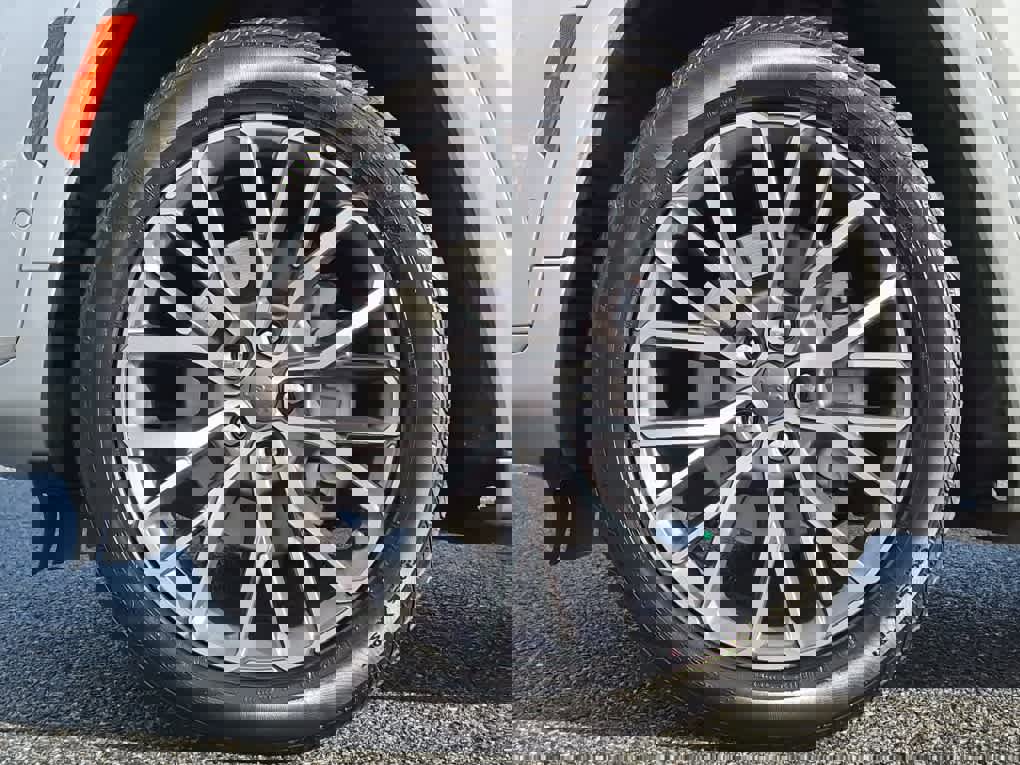 Used 2025 Jeep Grand Cherokee L Summit image 6