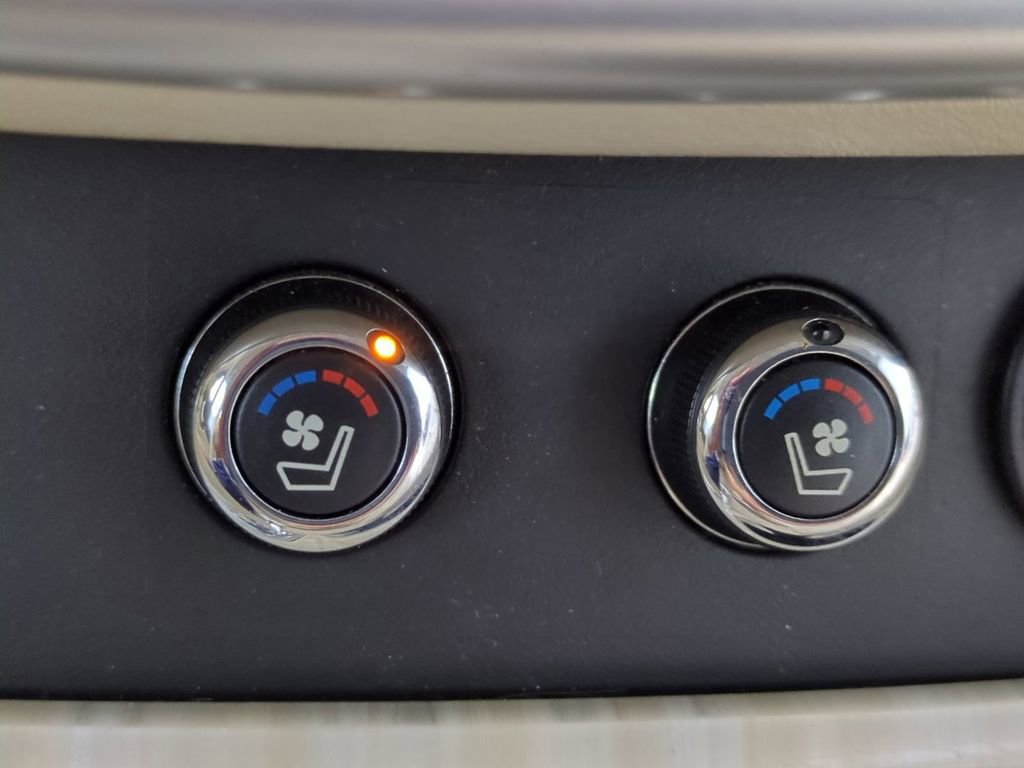 Used 2016 Nissan Murano Platinum w/ Platinum Technology Package FWD image 29