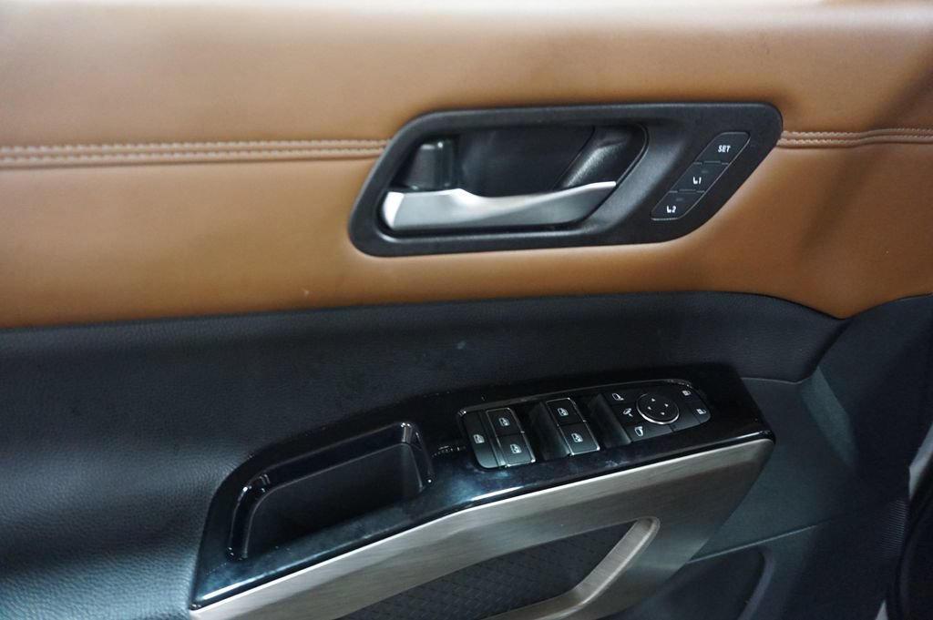Used 2023 Nissan Pathfinder Platinum AWD/4WD image 4