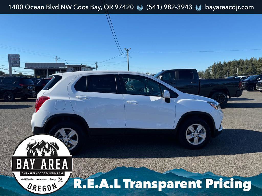 Used 2021 Chevrolet Trax LS w/ Tint and Cruise Package image 4