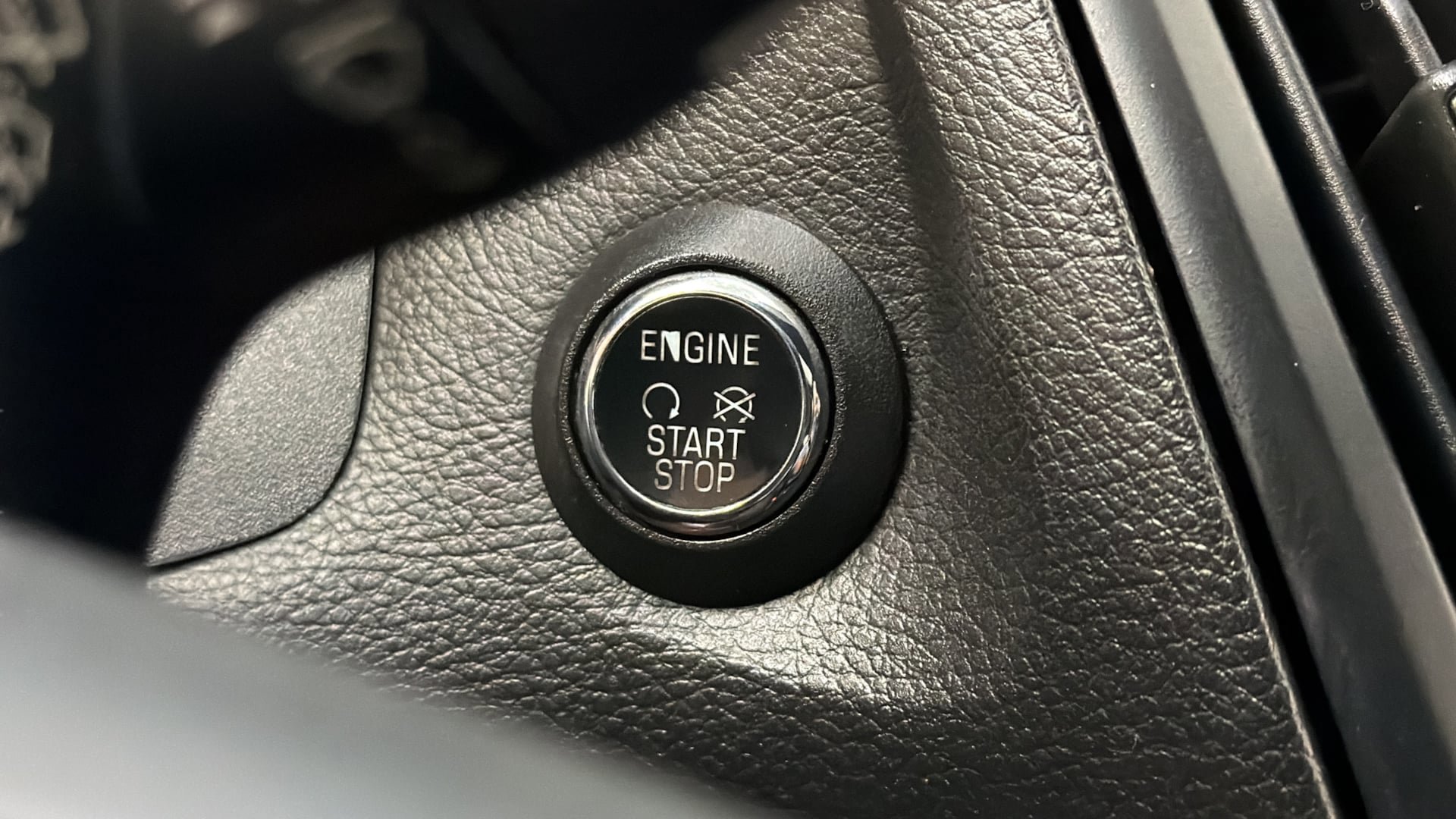 Used 2014 Ford Focus ST w/ Equipment Group 201A FWD image 24