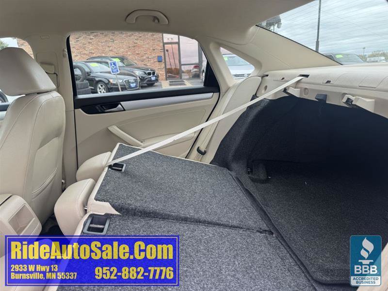 Used 2012 Volkswagen Passat 2.5 SE FWD image 31