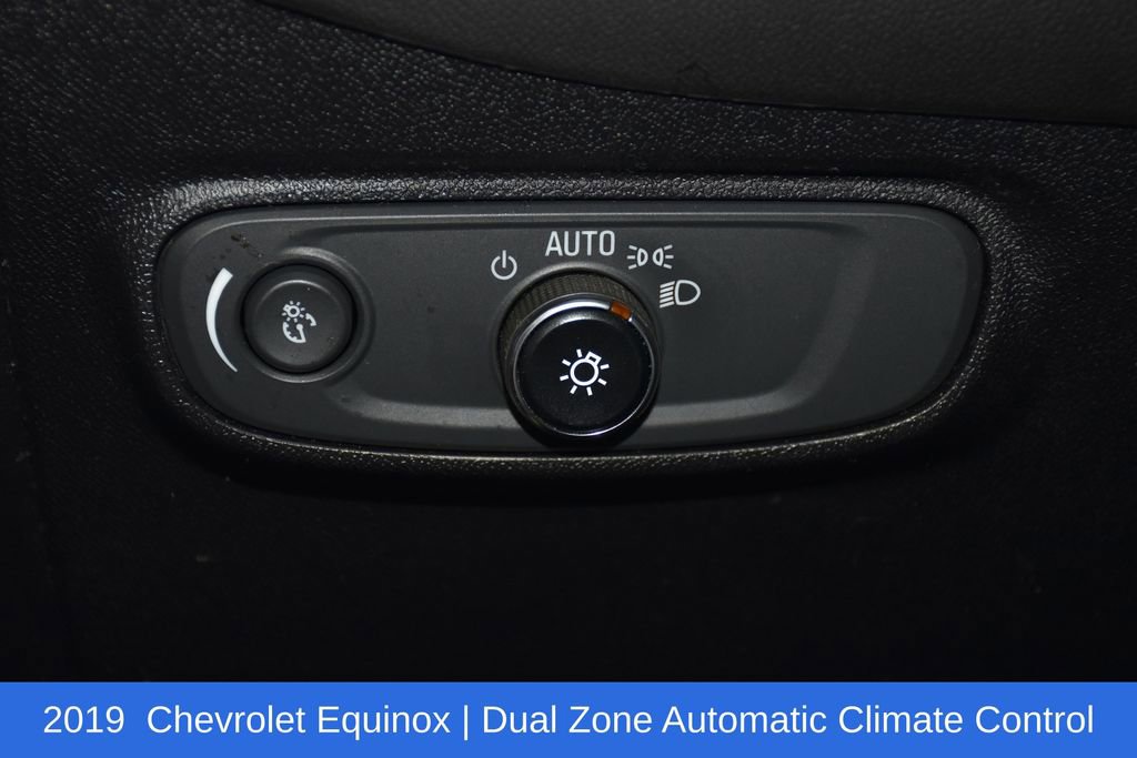 Used 2019 Chevrolet Equinox LT w/ Driver Convenience Package FWD image 9