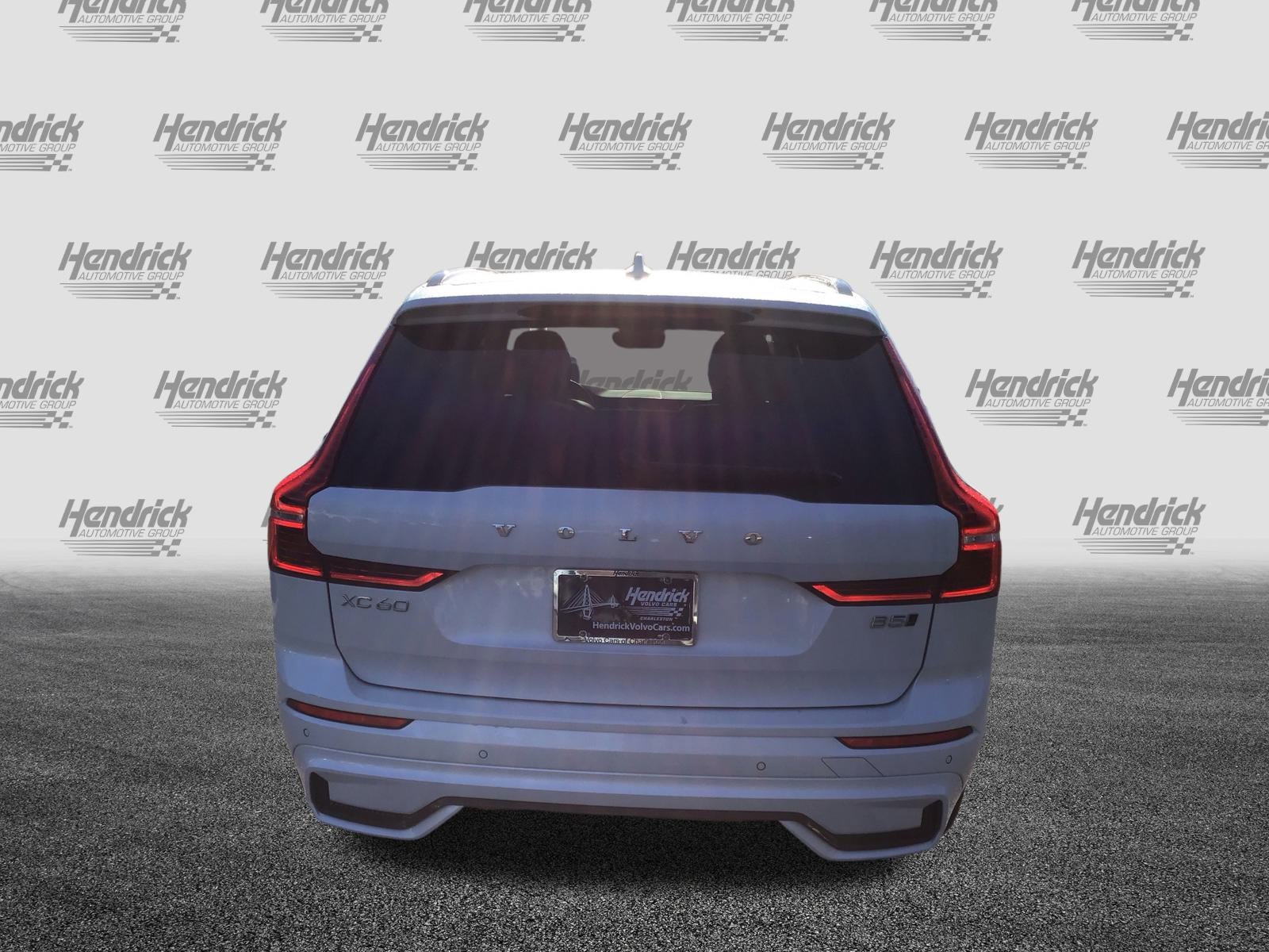Certified 2025 Volvo XC60 B5 Plus image 9