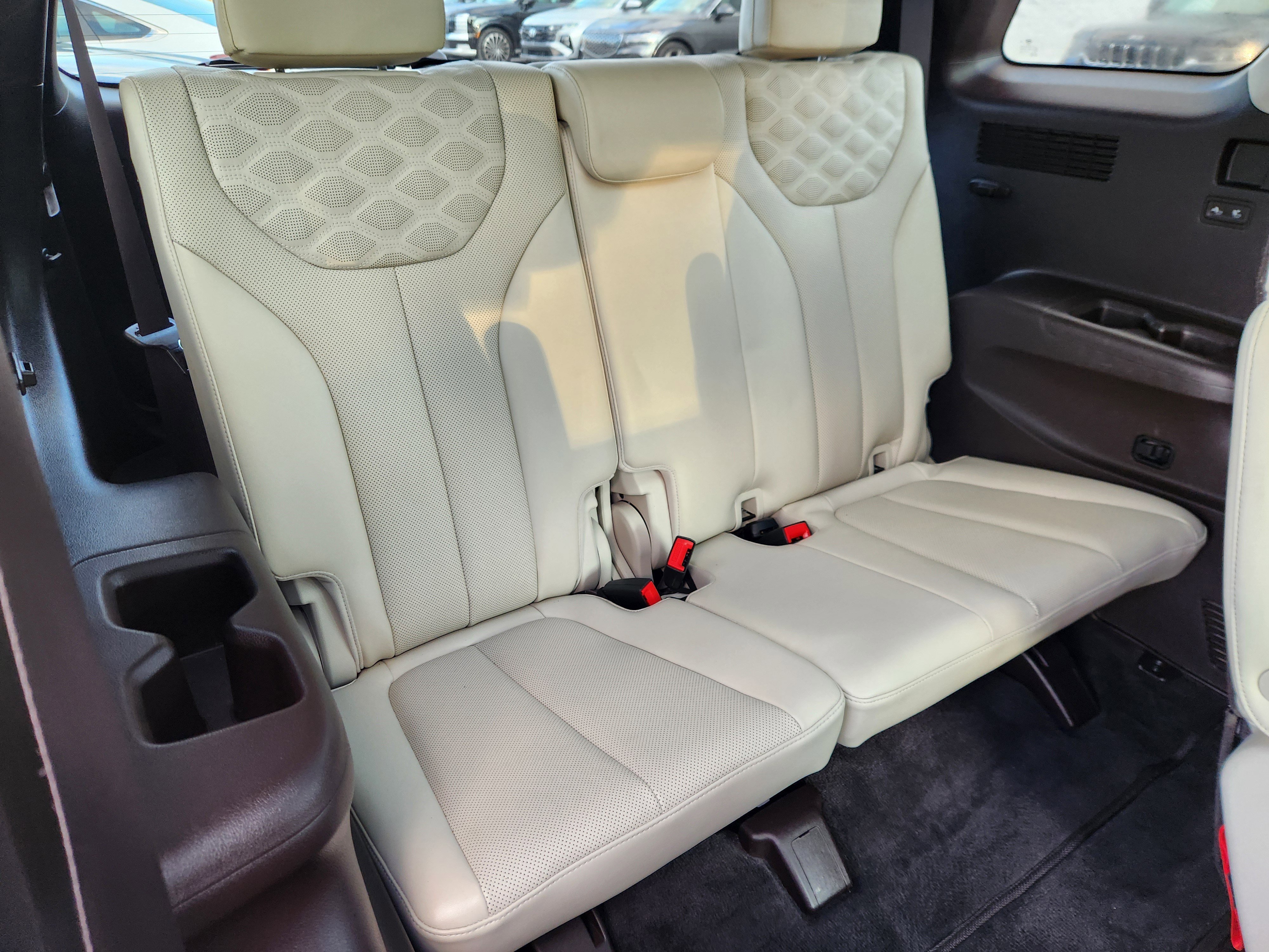 Used 2020 Hyundai Palisade Limited image 17