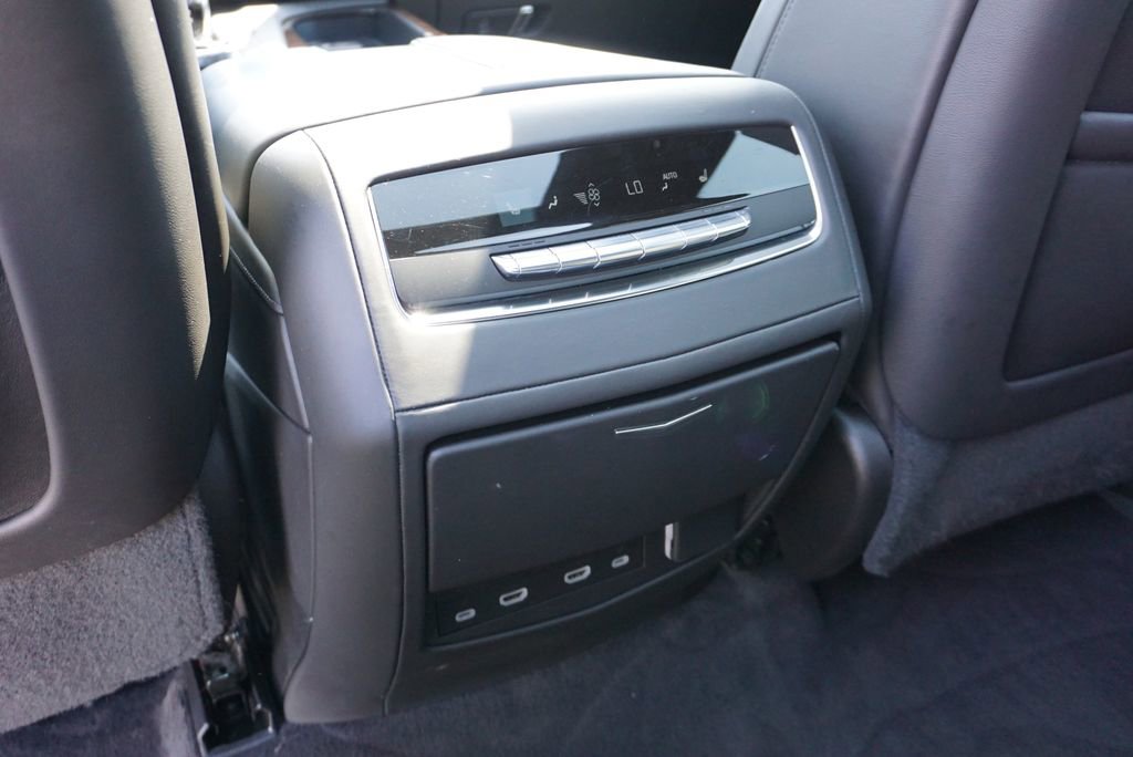 Used 2022 Cadillac Escalade Sport Platinum w/ LPO, ONYX Package image 36