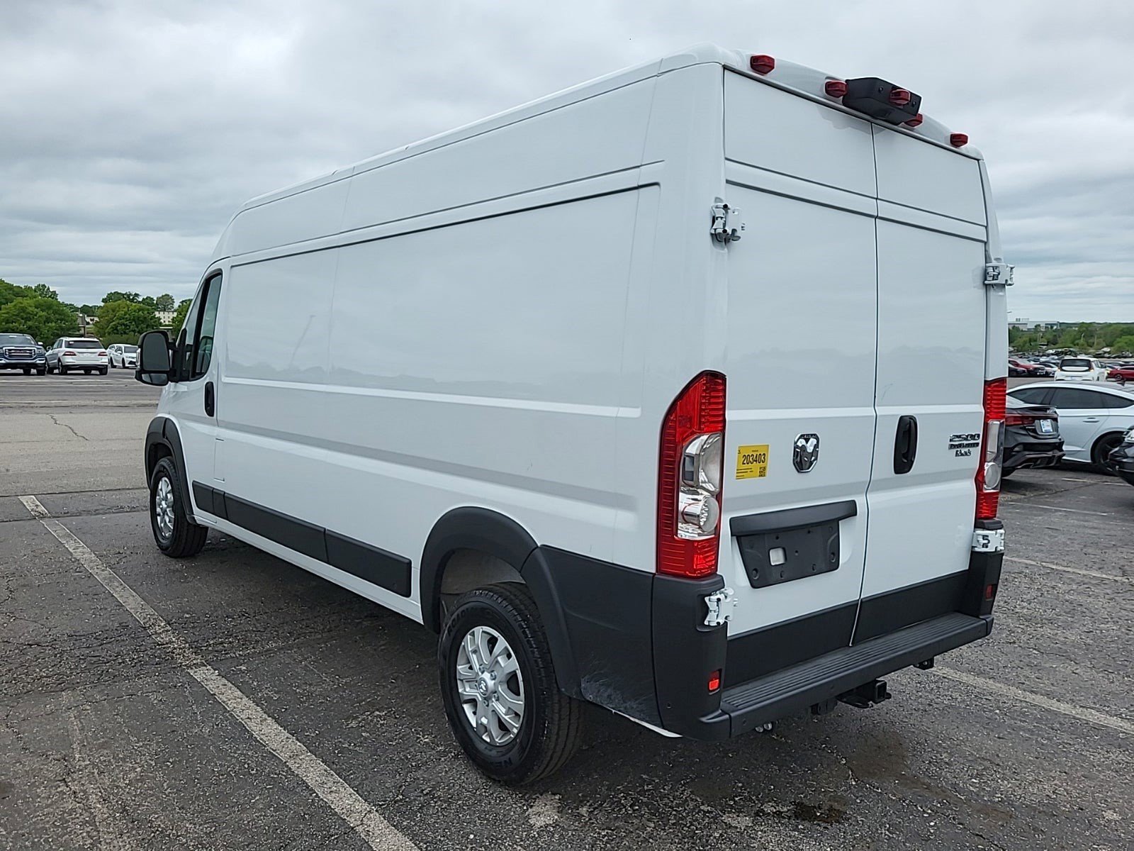 Used 2025 RAM ProMaster 2500 w/ Quick Order Package 22H SLT+ FWD image 4
