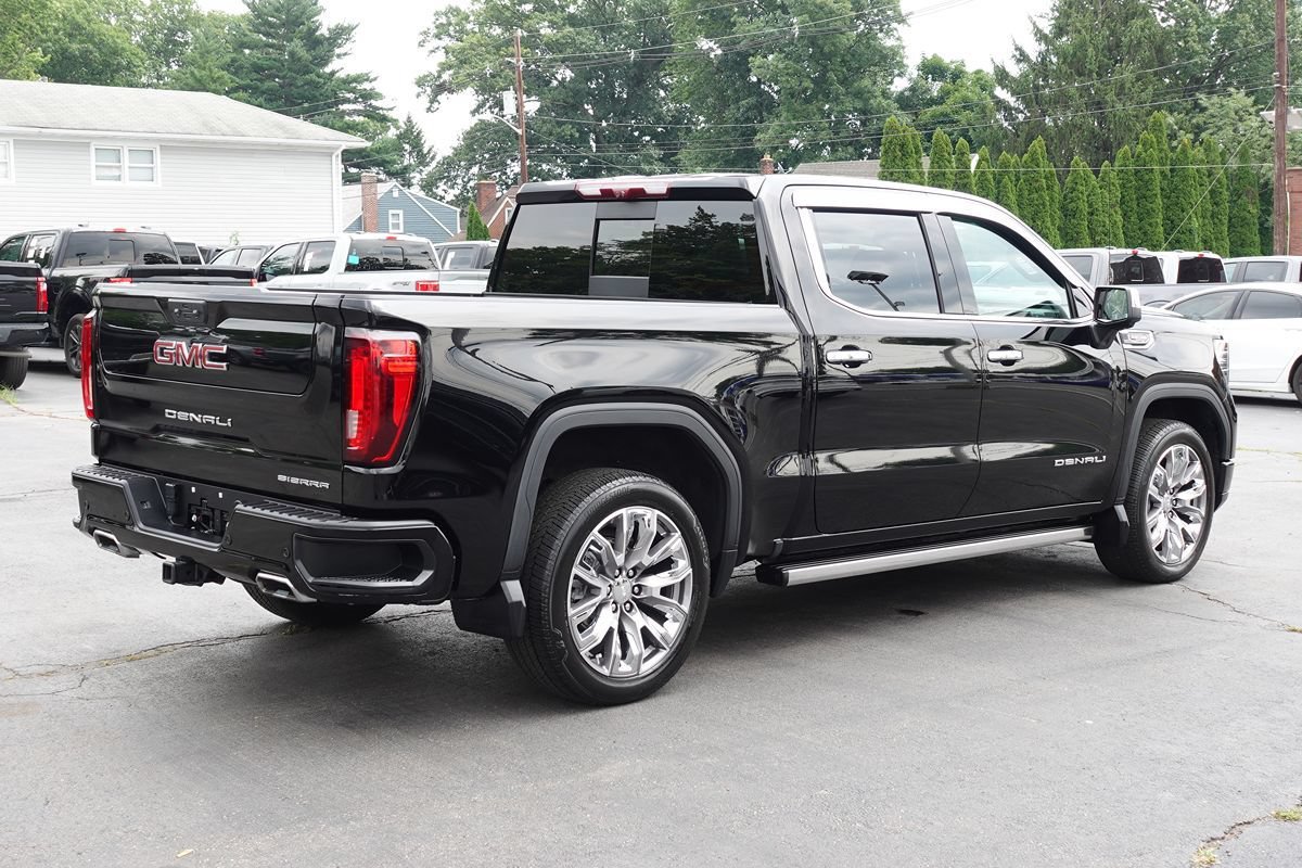Used 2023 GMC Sierra 1500 Denali w/ Denali Reserve Package AWD/4WD image 3
