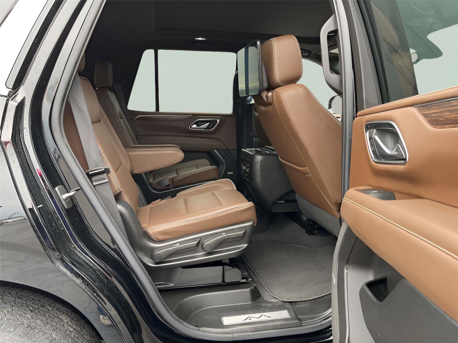 Used 2022 Chevrolet Tahoe High Country image 34