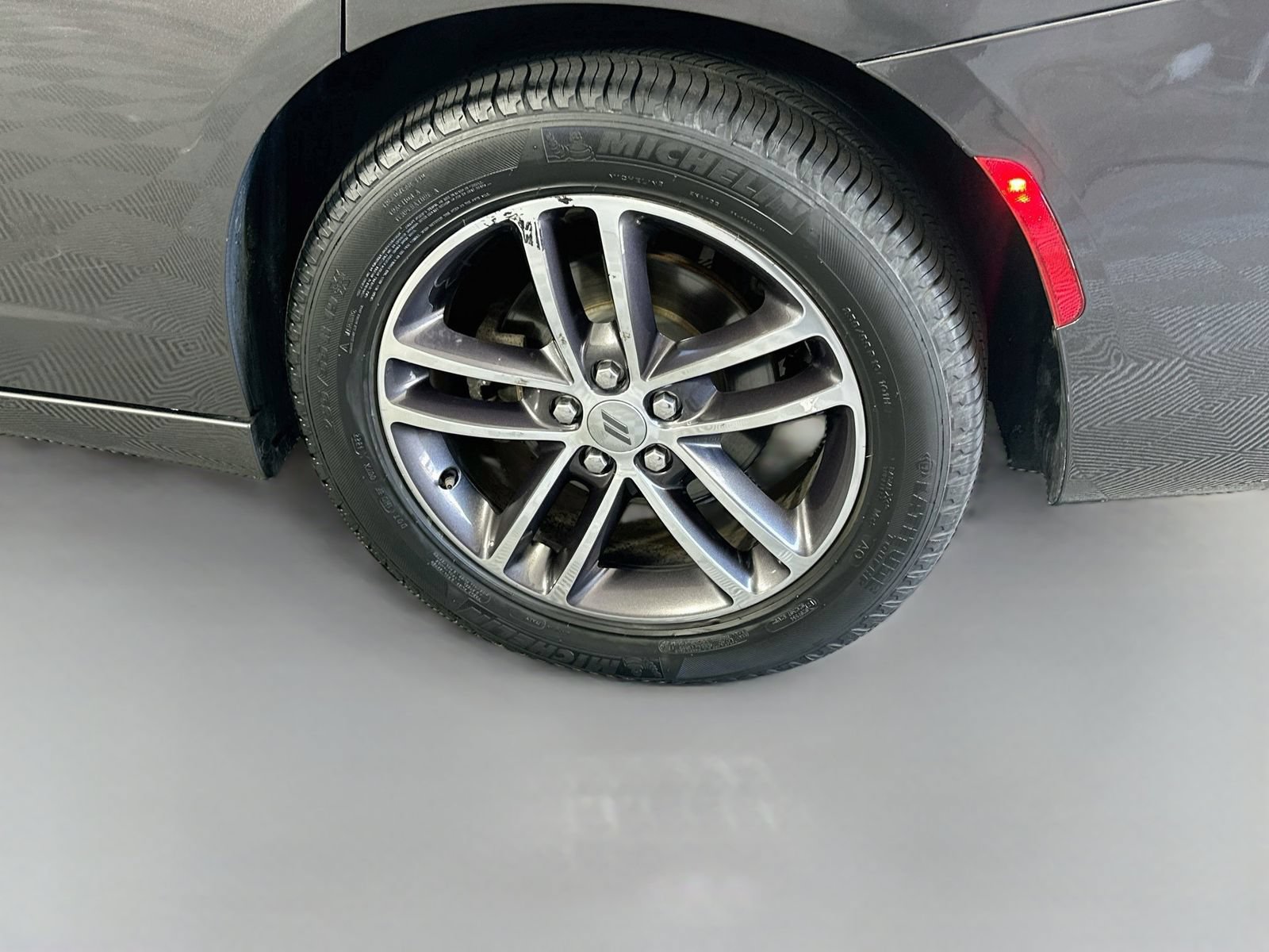 Used 2019 Dodge Charger SXT AWD/4WD image 35