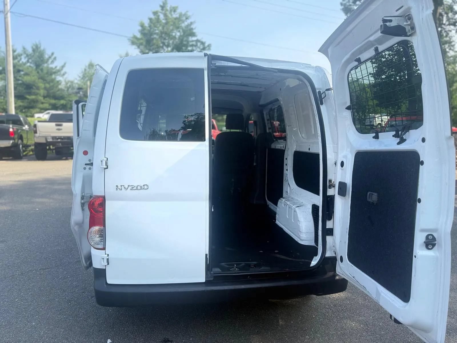 Used 2017 Nissan NV200 S FWD image 15