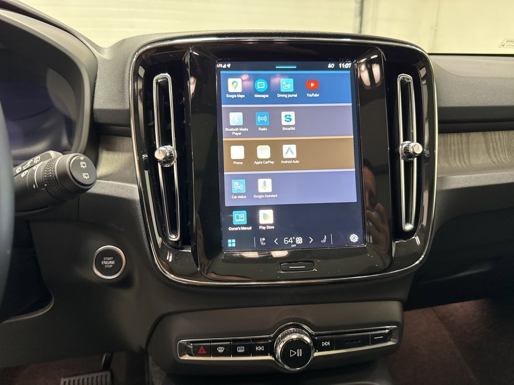 Used 2025 Volvo XC40 B5 Core image 20