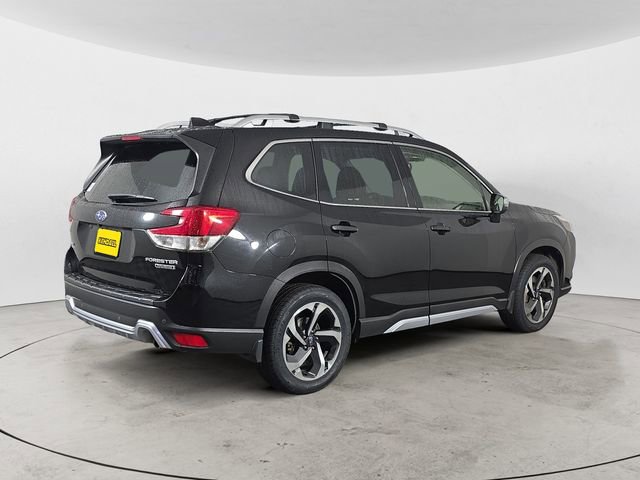 Used 2022 Subaru Forester Touring AWD/4WD image 5