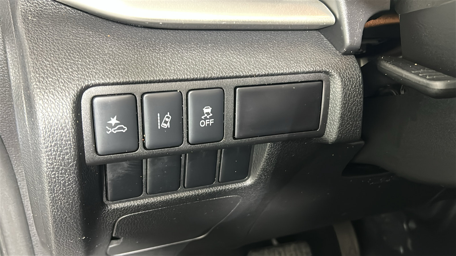 Used 2025 Mitsubishi Eclipse Cross LE AWD/4WD image 22