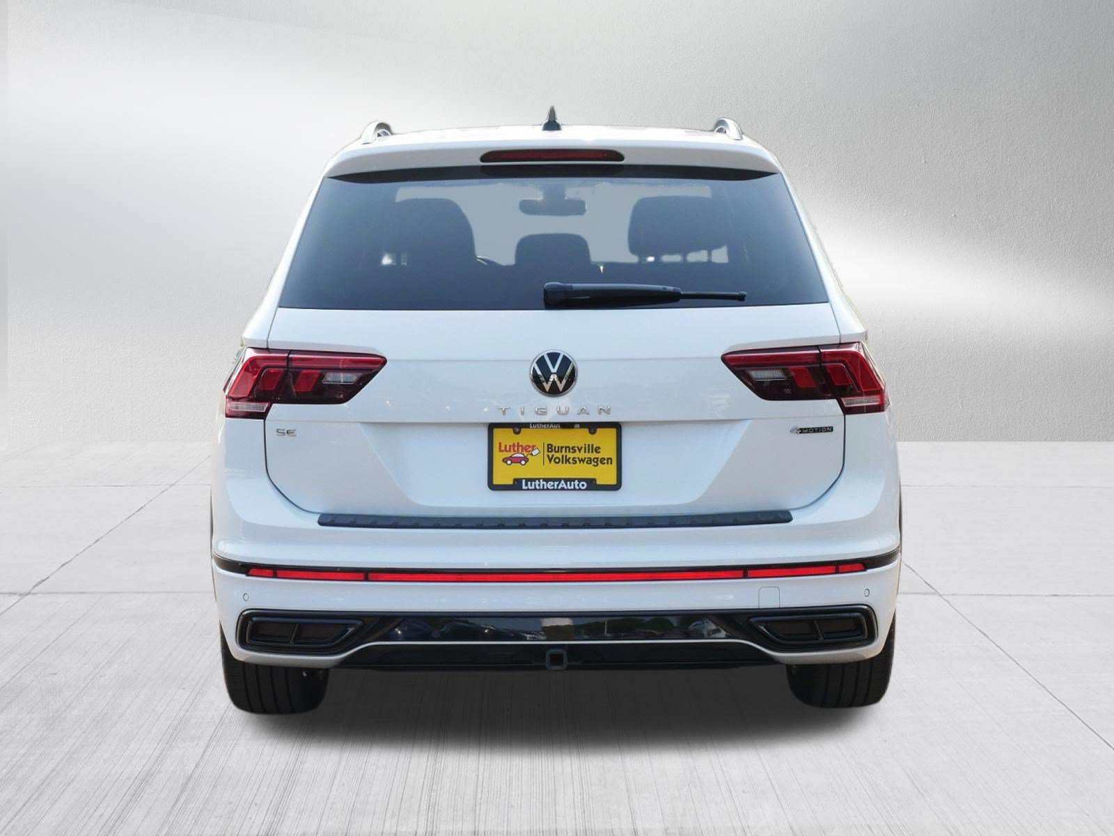 Certified 2023 Volkswagen Tiguan SE R-Line AWD/4WD image 6