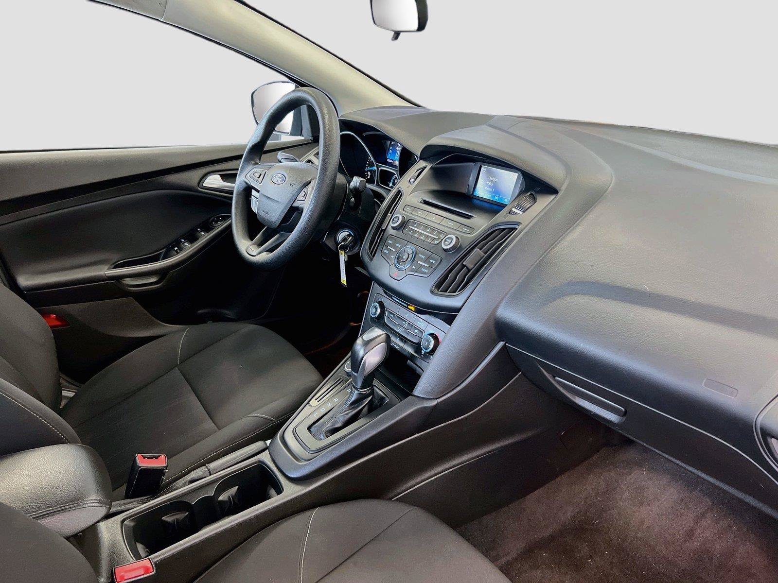 Used 2016 Ford Focus SE FWD image 26