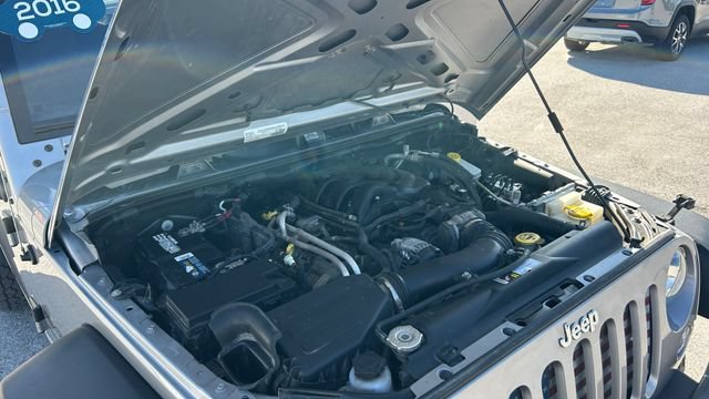 Used 2016 Jeep Wrangler Sport AWD/4WD image 37