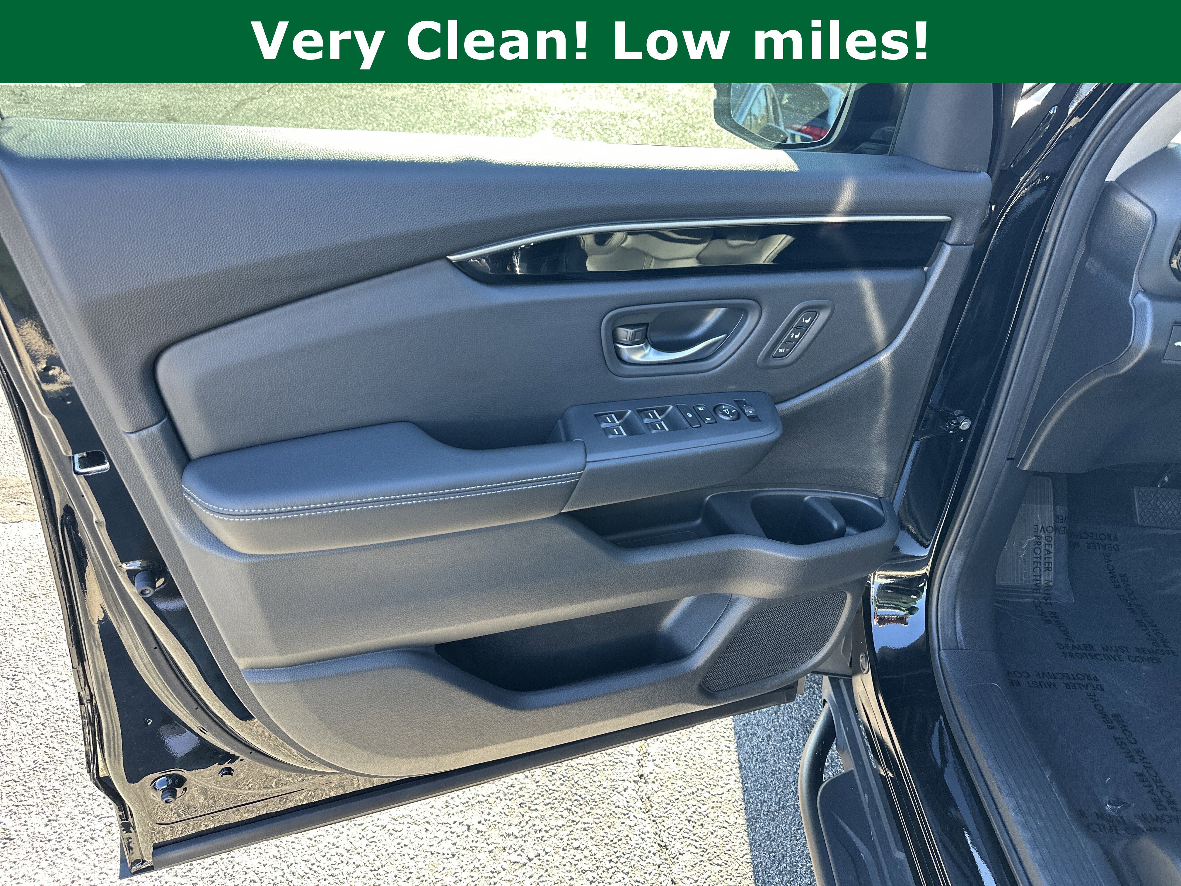 Used 2025 Honda Pilot Touring image 10